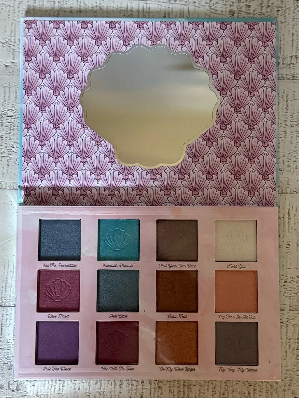 Disney The Little Mermaid Ariel Eyeshadow Palette by Taste Beauty